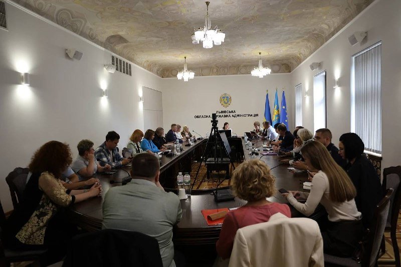 У Львівській області запроваджують нові заходи для профілактики онкозахворювань, контролю за використанням антибіотиків та забезпечення безпеки харчування в навчальних закладах