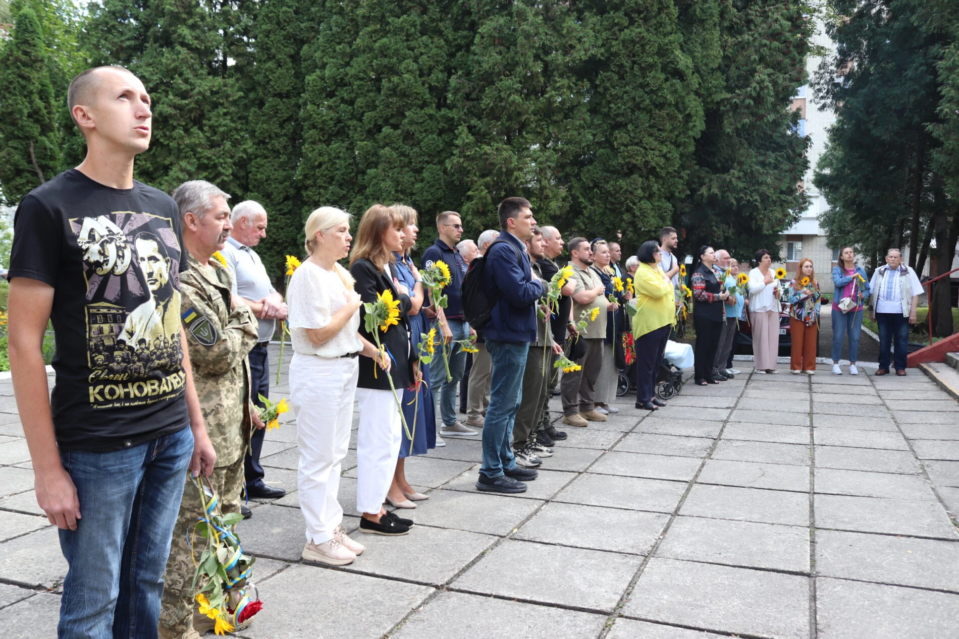 У Львові вшанували пам'ять захисника Віталія Скакуна, який загинув під час підриву мосту