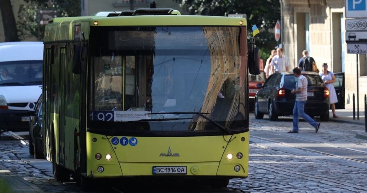 У Львові змінять маршрути чотирьох автобусів через перекриття магістральної вулиці