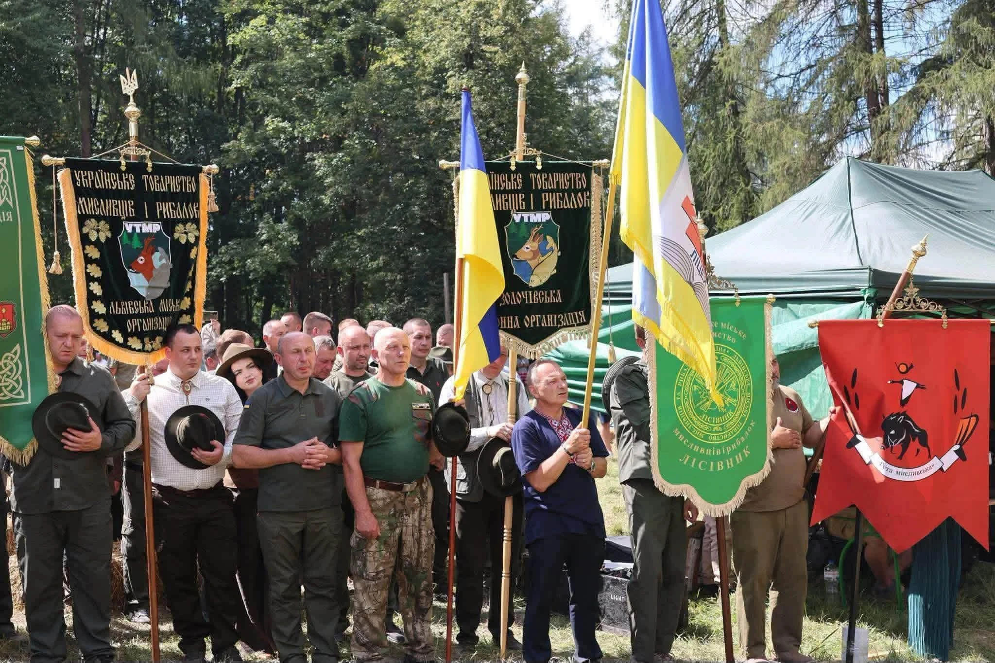 У Миколаєві міжнародний фестиваль "Мисливська ватра" підтримав ЗСУ, зібравши благодійні внески