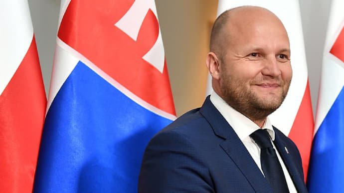 У Словаччині стався напад на ексміністра оборони, який підтримує Україну