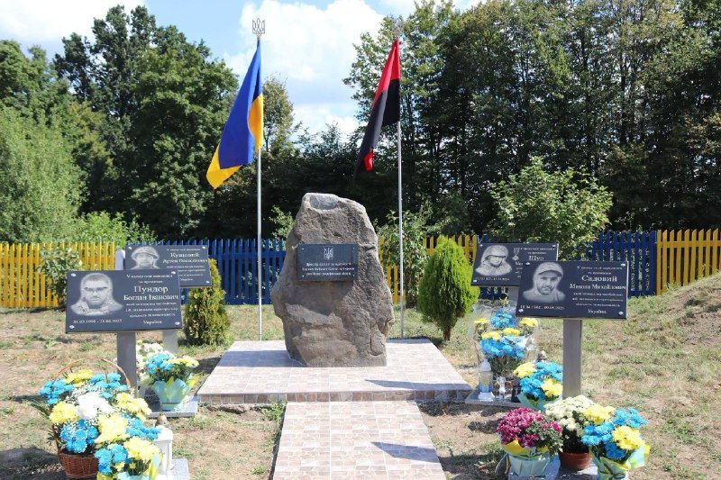 У Жидачівській громаді урочисто відкрили «Алею Слави» на честь загиблих Захисників України
