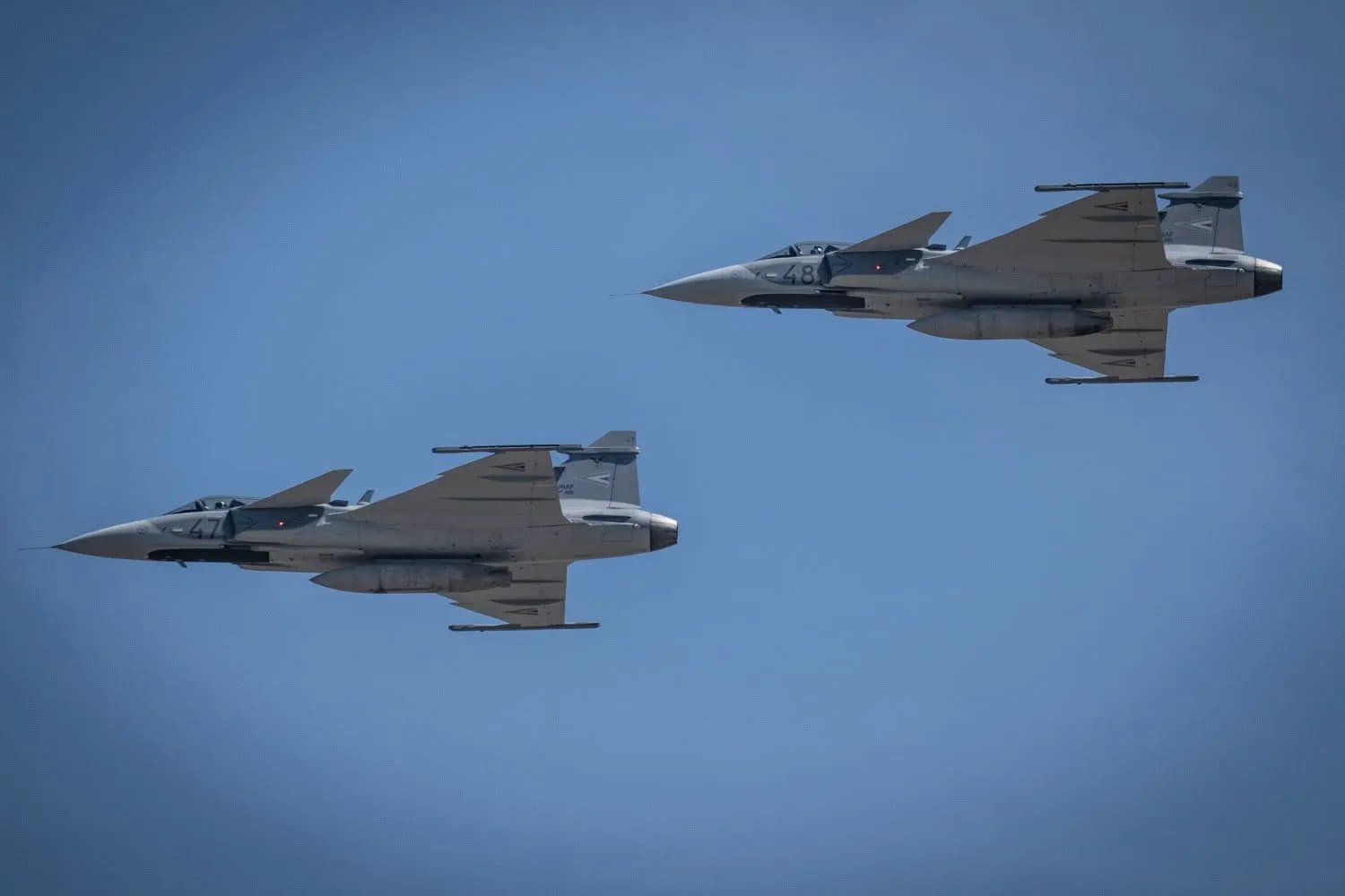 Угорські Gripen зупинили викрадений літак, що прямував до АЕС: пілот намагався вкрасти також автомобіль