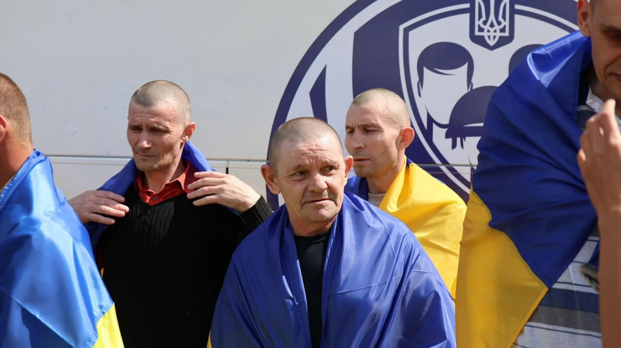 Україна здійснила черговий обмін: 103 військовослужбовці повернулися з російського полону
