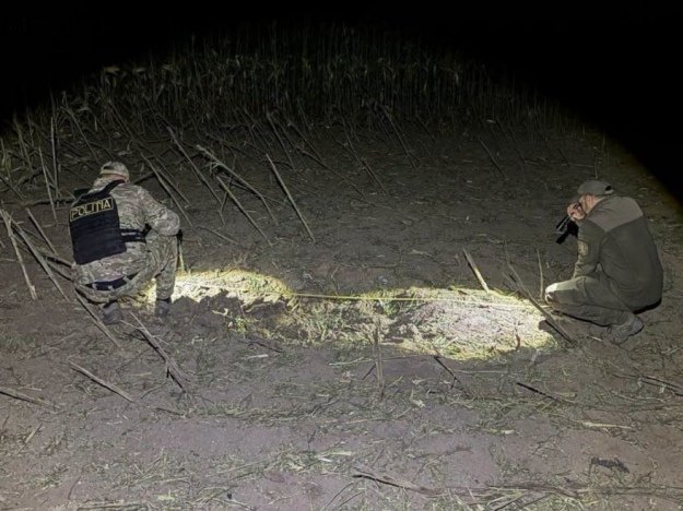 В Молдові виявили вирву завглибшки 50 сантиметрів після падіння безпілотника
