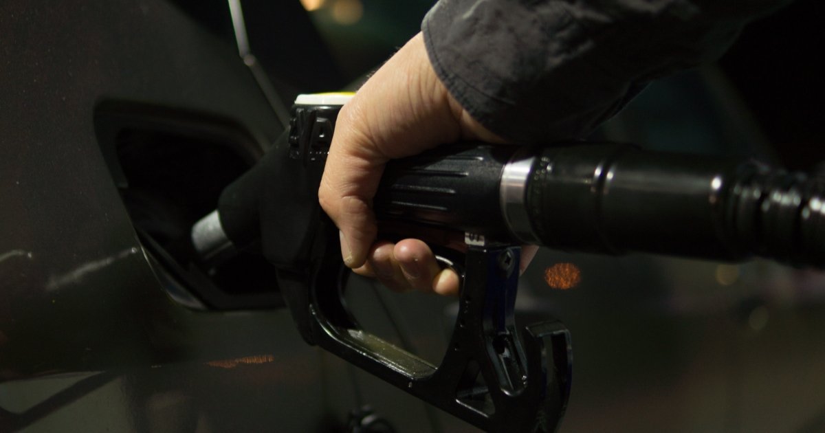 Водія Škoda на Львівщині оштрафували на 34 тисячі гривень за крадіжку пального на автозаправці