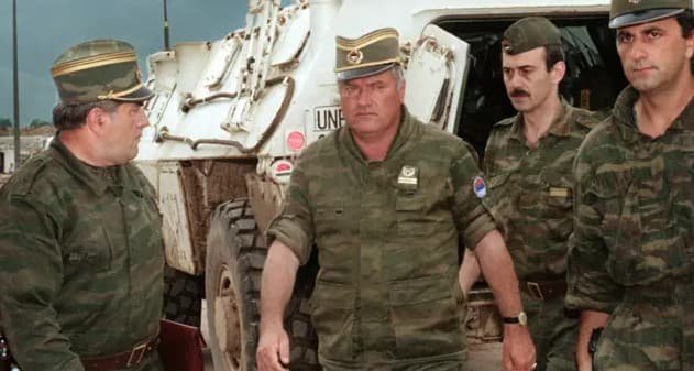 Вучич готовий організувати поховання засудженого за геноцид Младича в Сербії