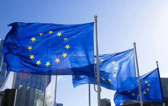 ЄС розглядає близько 1600 осіб для нового пакету санкцій проти Росії