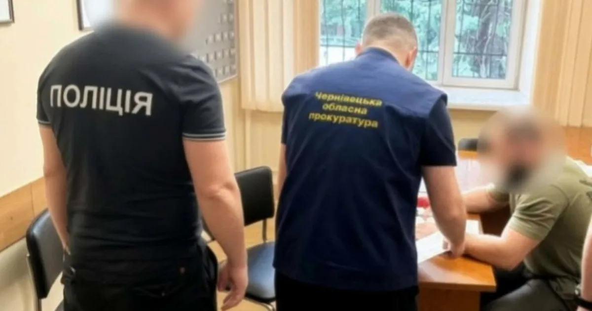Адвокат та двоє мешканців Буковини організували контрабанду автомобілів через Львівську область під виглядом гуманітарної допомоги