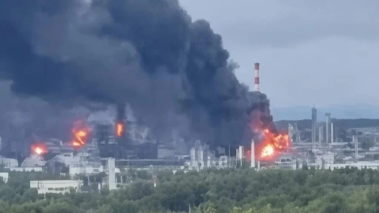 Дронова атака призвела до зупинки ще одного нафтопереробного заводу в Росії