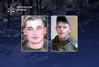 Двох російських військових заочно засудили за катування цивільних на Київщині