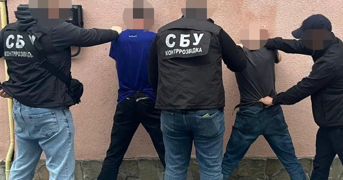 Двом затриманим на Львівщині чоловікам оголосили підозру у здійсненні теракту біля територіального центру комплектування