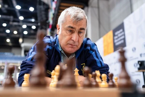 Фабіано Каруана прокоментував перемогу над Василем Іванчуком: "Після усунення ризику я діяв агресивно, не відчуваючи загрози"