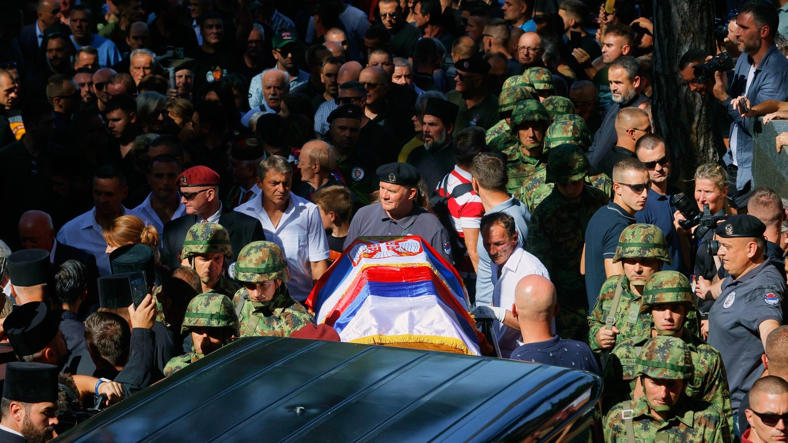 Фон дер Ляєн і Кошта висловили обурення з приводу похорону воєнного злочинця в Сербії