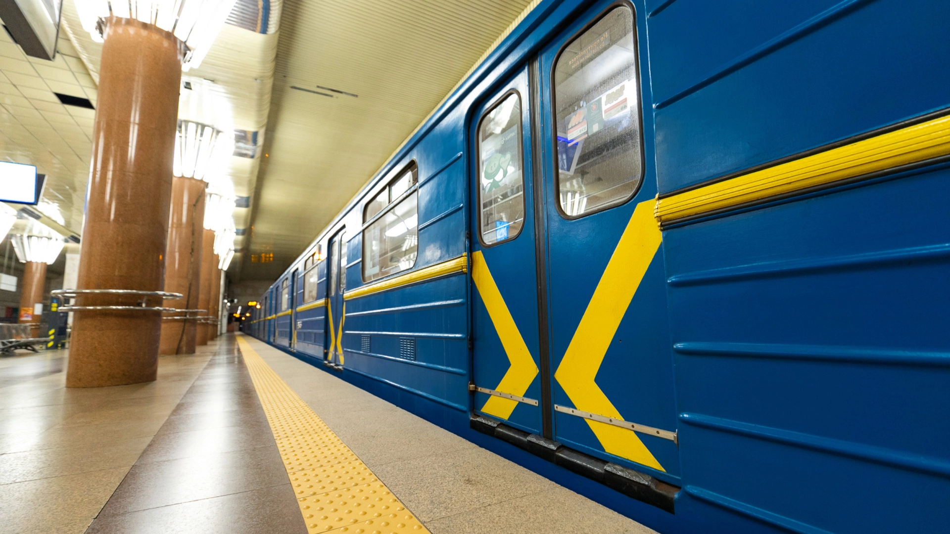 Громадський транспорт у Києві подовжить години роботи