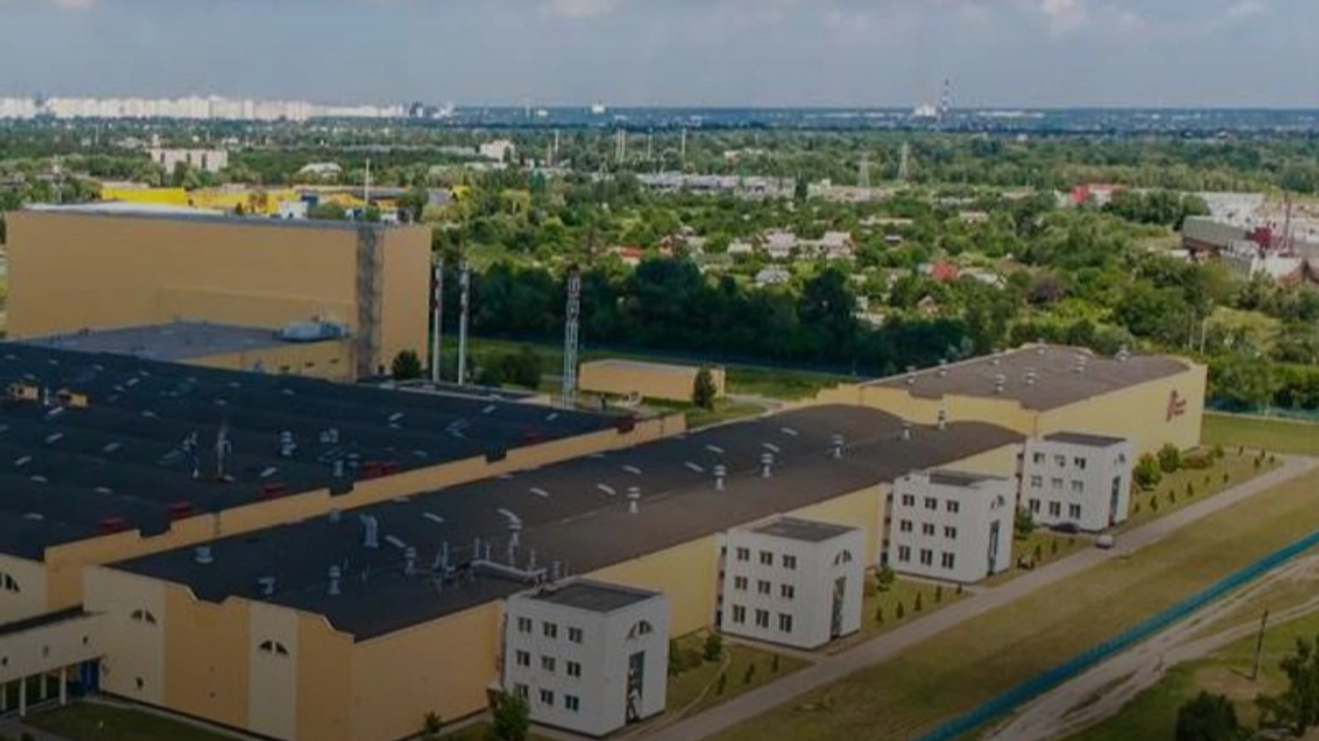 Imperial Brands прокоментувала наслідки ракетного удару РФ по тютюновій фабриці в Україні