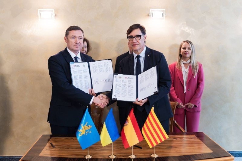 Київ: Глава уряду Каталонії Сальвадор Ілья підписав Лист про наміри зі Львівщиною для зміцнення співпраці