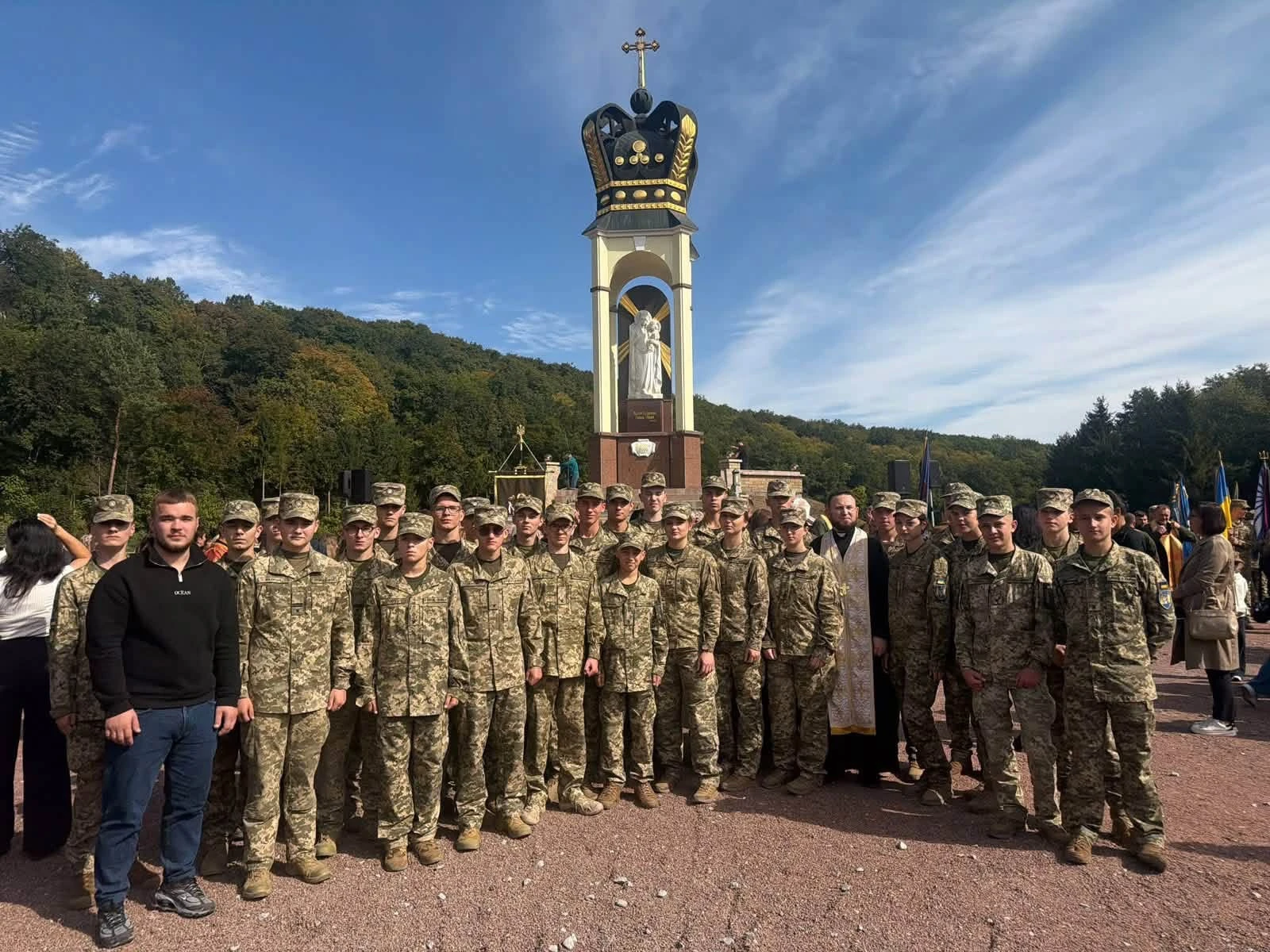 Львівські ліцеїсти долучилися до Всеукраїнського військового паломництва в Зарваниці