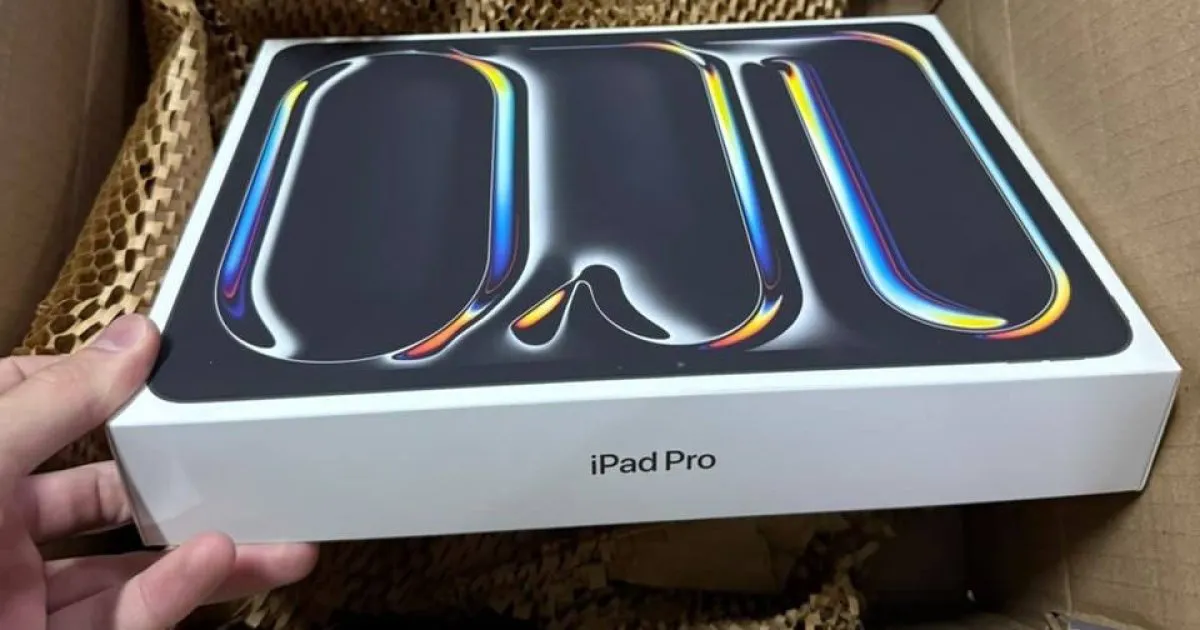 Львівські митники виявили техніку Apple на 1 млн грн у посилках із США
