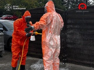 Львівські рятувальники завершили навчання з протидії CBRN-E загрозам в Академії пожежної служби Польщі