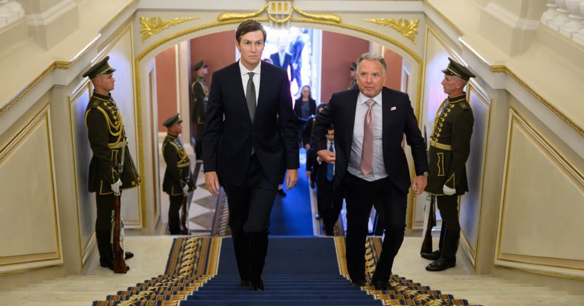 Мирні переговори, досягнення союзників Росії в Німеччині та угода між Гренландією та ЄС: основні новини дня