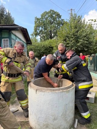 На Львівщині чоловік загинув, впавши у 20-метрову криницю