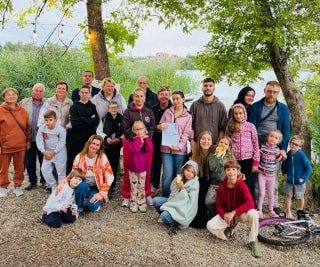 На Львівщині організували сплав на каяках для родин усиновлювачів та опікунів