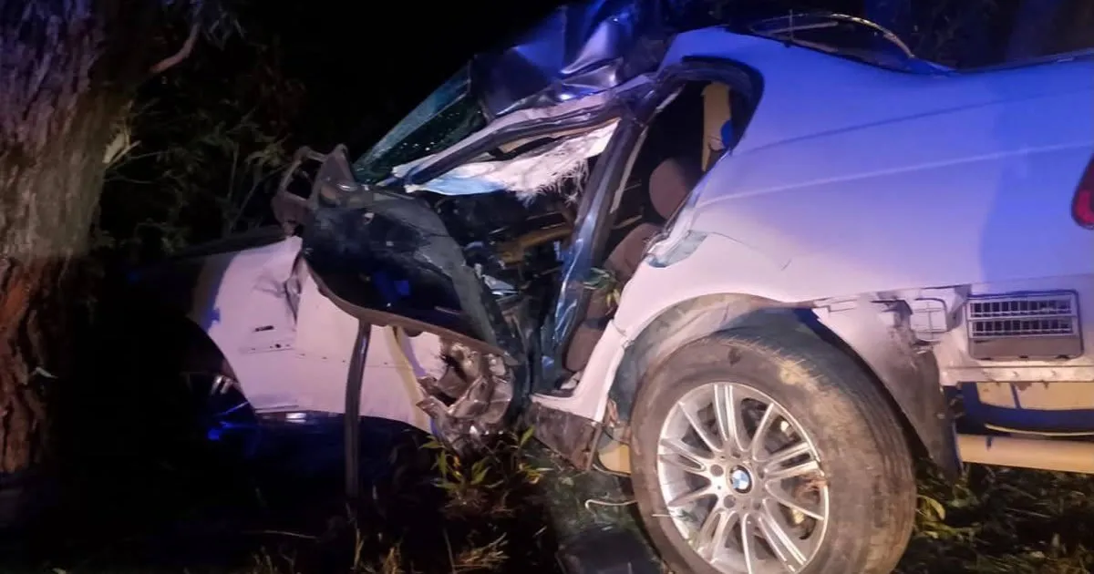 На Самбірщині рятувальники витягли водія з понівеченого автомобіля після дорожньо-транспортної пригоди