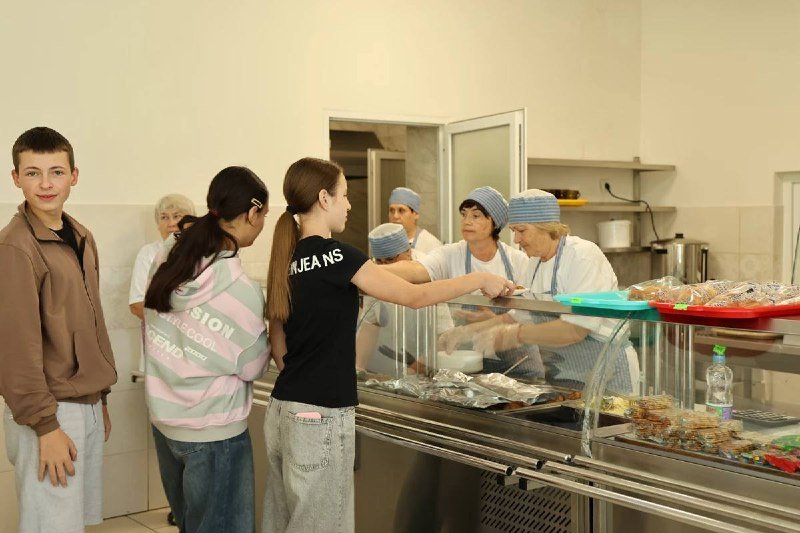 Новий графік та теплі обіди для 600 школярів: успішний досвід реформи в Новояричівському ЗЗСО І–ІІІ ступенів