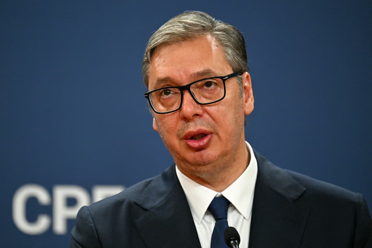 Президент Сербії оголосив про розпуск парламенту та призначив дату виборів