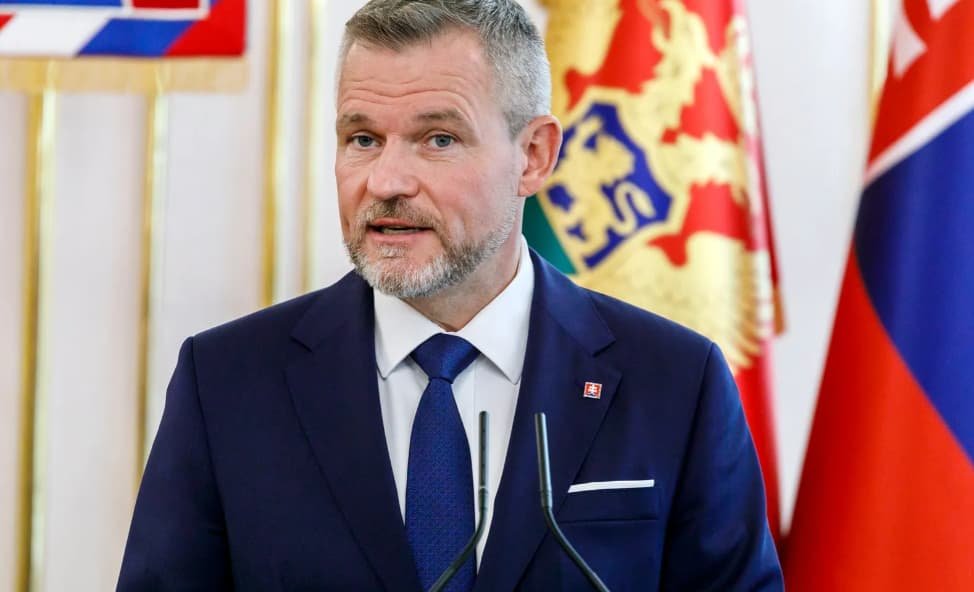 Президент Словаччини підтримує ідею створення коаліції між партією Фіцо та її опонентами