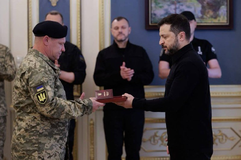 Президент України нагородив повного кавалера ордена «За мужність» Миколу Тимківа з Львівщини до Дня танкових військ