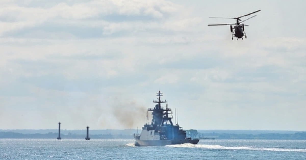 Росія атакувала гелікоптер Данії, Литва знищила дрон, США ввели санкції проти ВТБ: головні новини дня
