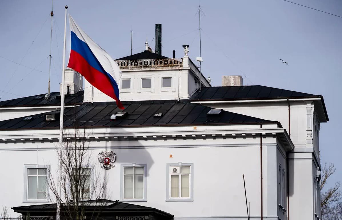 Російський посол заявив про провокації з боку Данії у ситуації з фрегатом РФ та данським гелікоптером