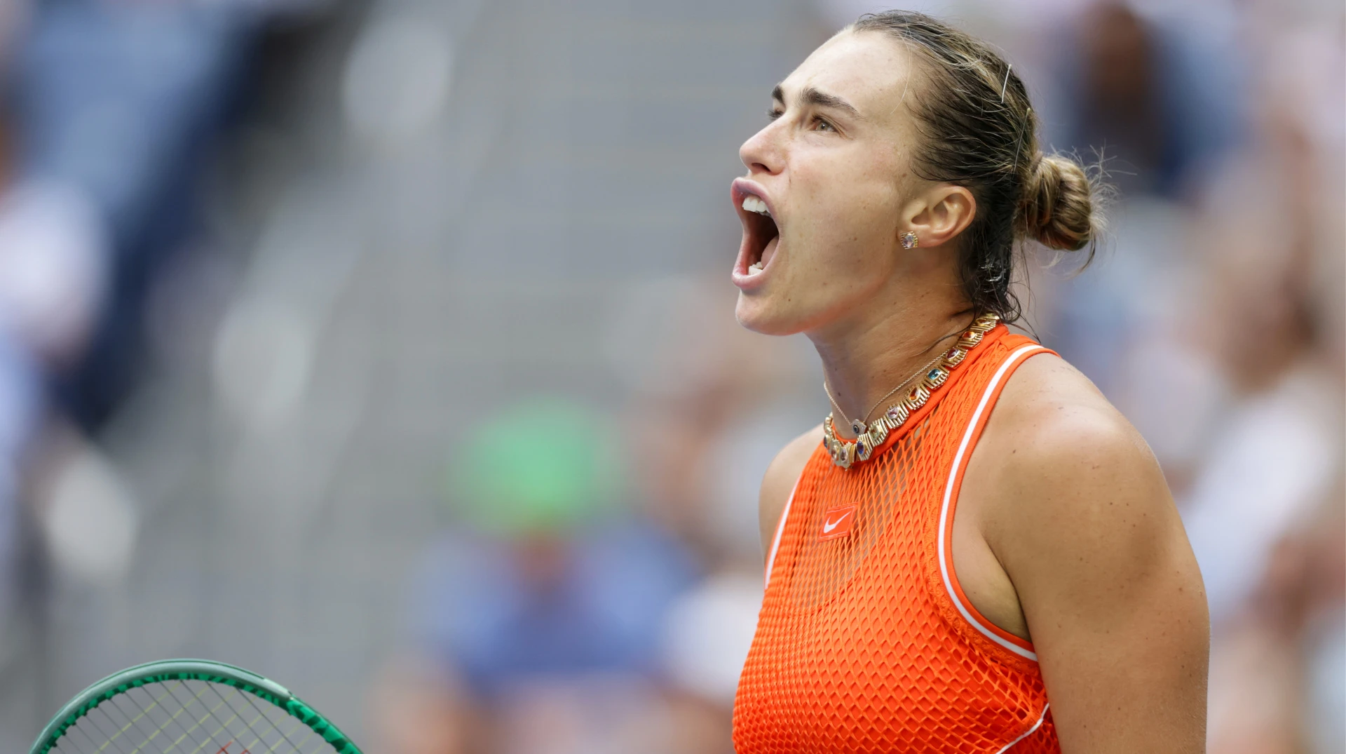 Сабалєнка емоційно відреагувала на поразку у фіналі US Open, розбивши ракетку