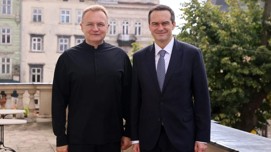 Садовий обговорив розвиток транспортних коридорів та питання ветеранської політики з Ченцовим