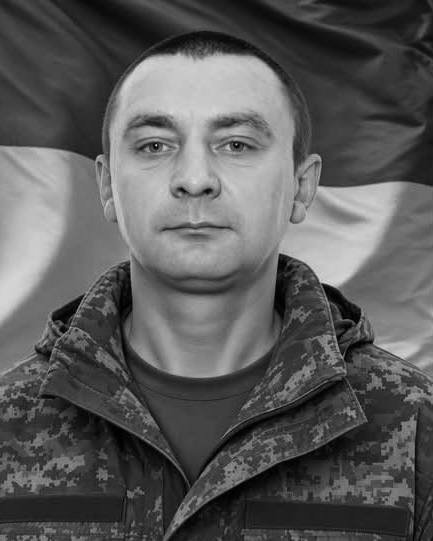 Щоденна хвилина мовчання о 9 годині: вшануємо пам'ять загиблих українців.