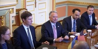 США та Україна активізують тристоронні переговори для відновлення співпраці