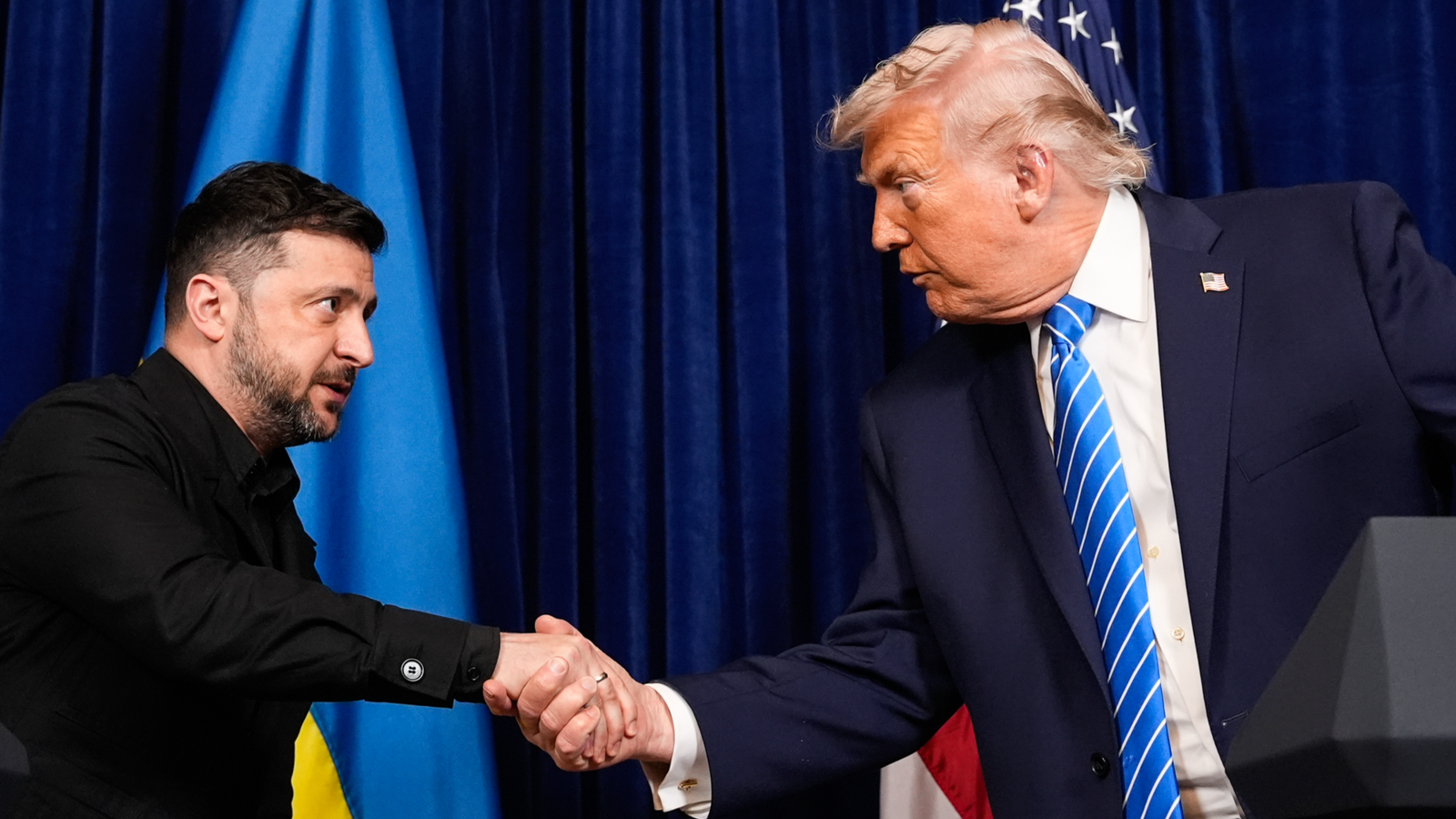Трамп анонсував обговорення ударів по російських НПЗ з Зеленським