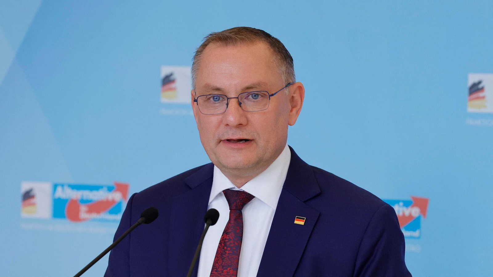 "У 'АдН' закликали Мерца відвідати Москву"
