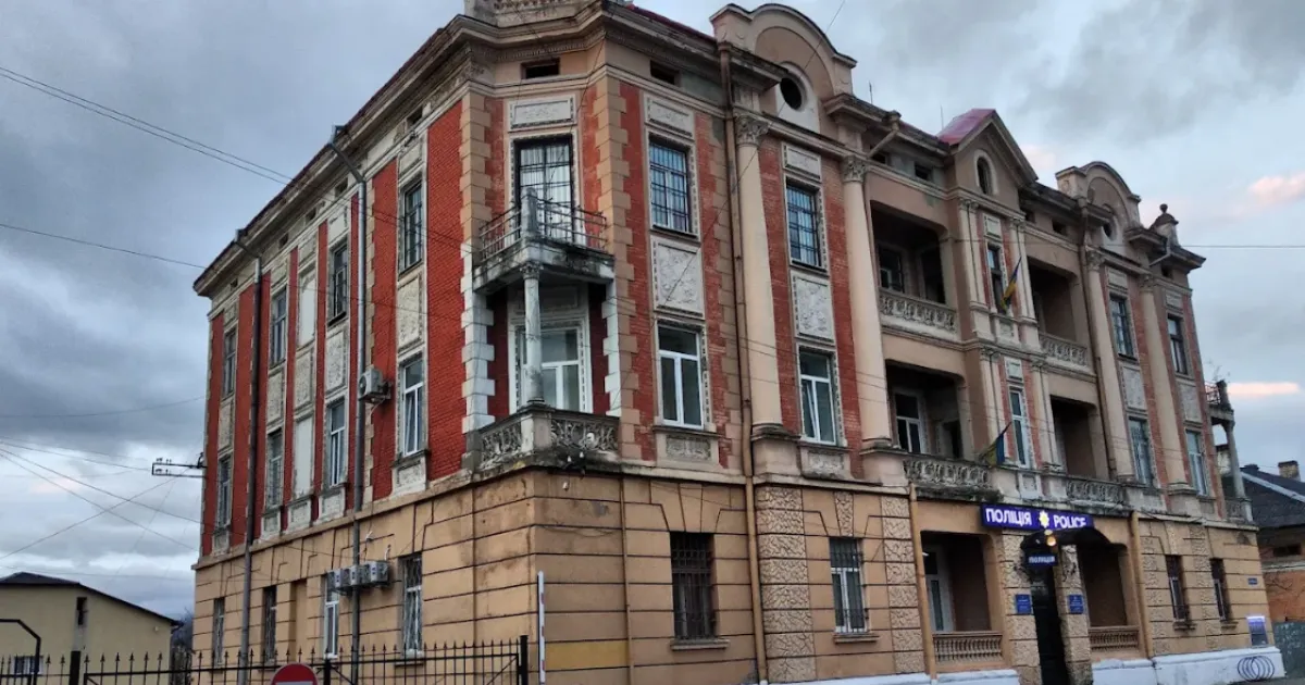 У Дрогобичі п’яний студент зламав двері райвідділу, прийшовши заявити про крадіжку телефону