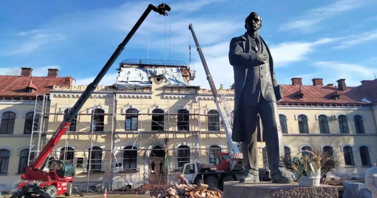 У Дублянах стартувала відбудова корпусу університету, пошкодженого російським дроном
