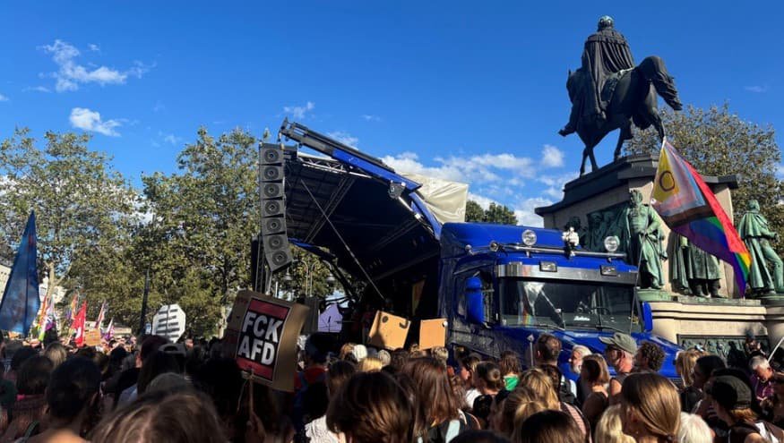 У Кельні тисячі людей вийшли на демонстрацію проти правого екстремізму