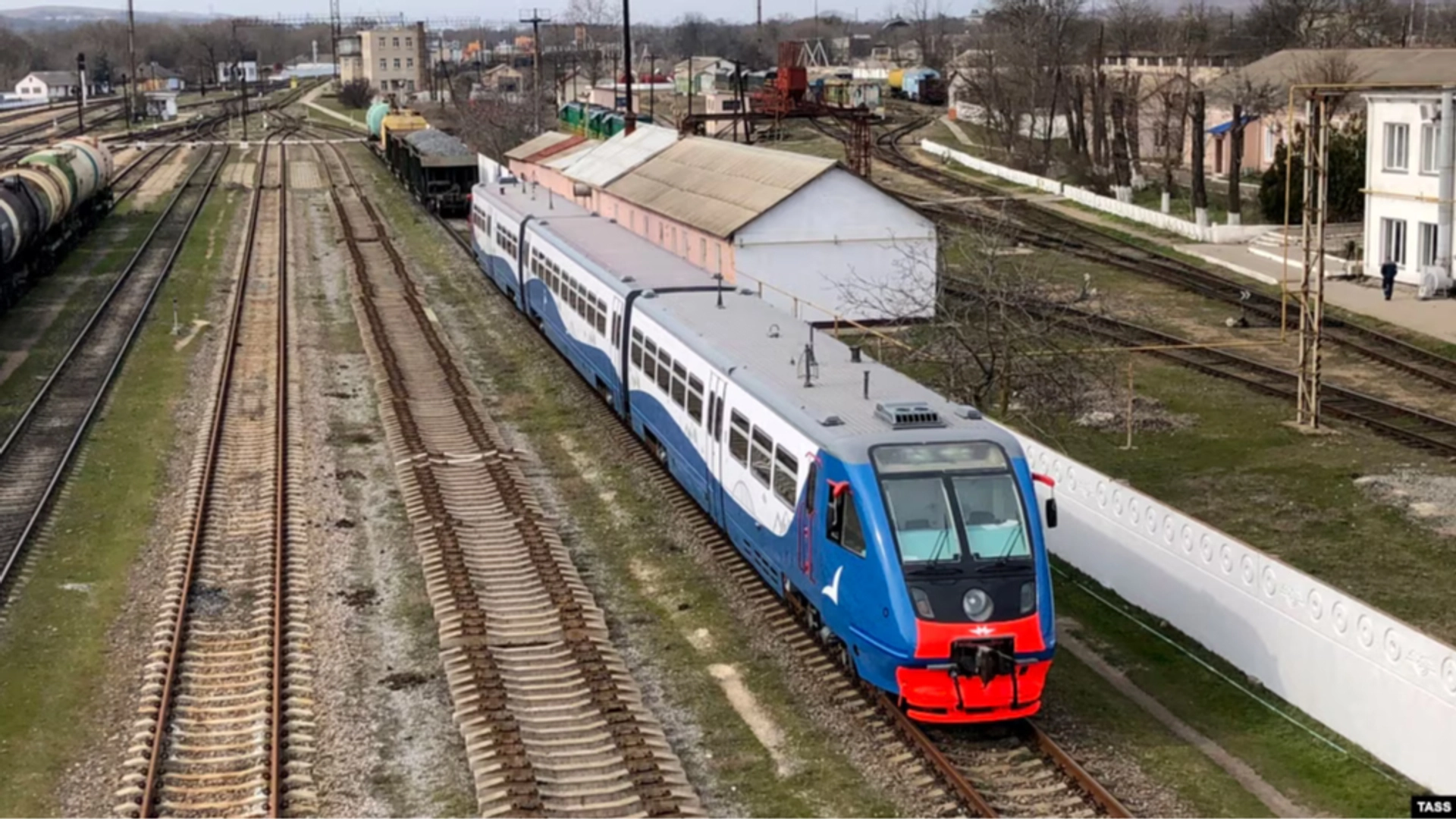 У Криму на одній з ділянок тимчасово зупинено рух електричок на 14 годин