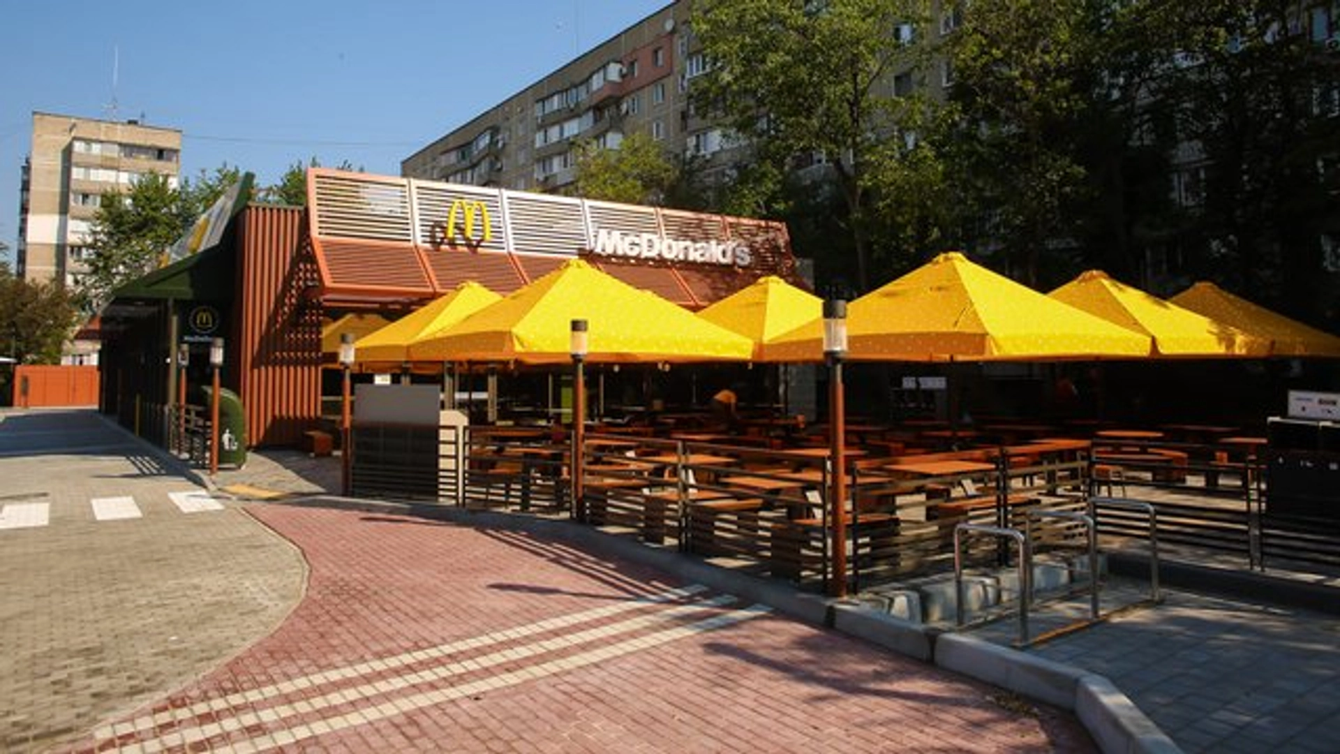 У Києві McDonald's призупинить роботу під час жовтого рівня повітряної тривоги