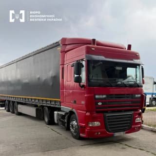 У Львівській області розпочато судовий процес над чоловіком, затриманим за перевезення нелегальних сигарет до державного кордону