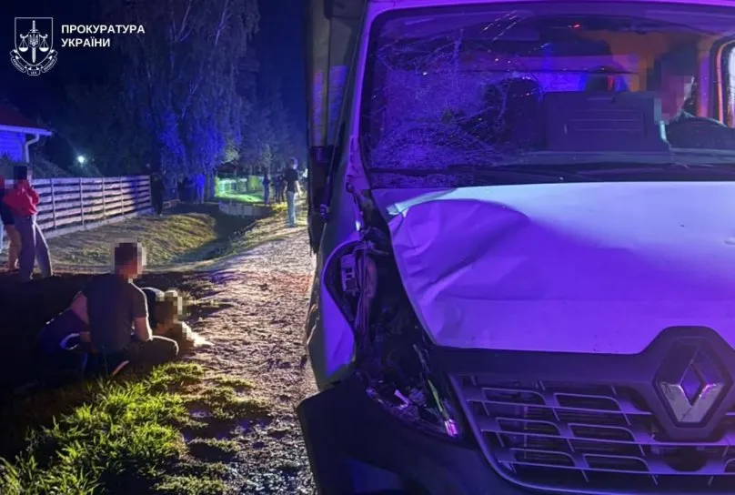 У Львівській області водій Renault наїхав на 14-річну дівчину, яка загинула внаслідок аварії