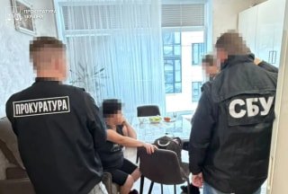 У Львівській області землевпорядницю підозрюють у незаконних операціях з землями біля Львова