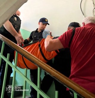 У Львові на вулиці Снопківській екстрені служби врятували жінку