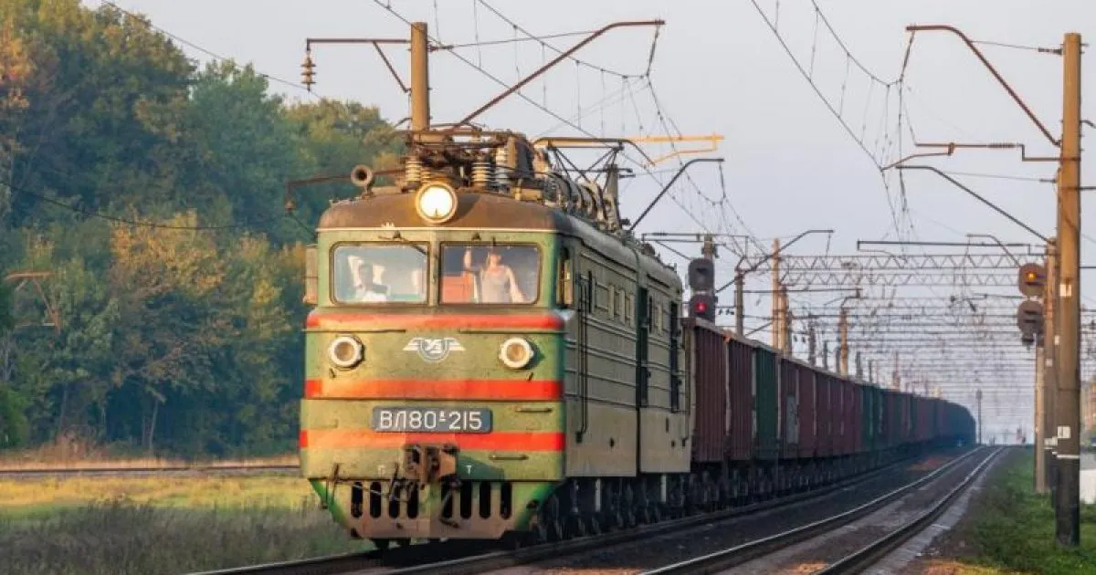 У Львові після наїзду поїзда госпіталізували потерпілого